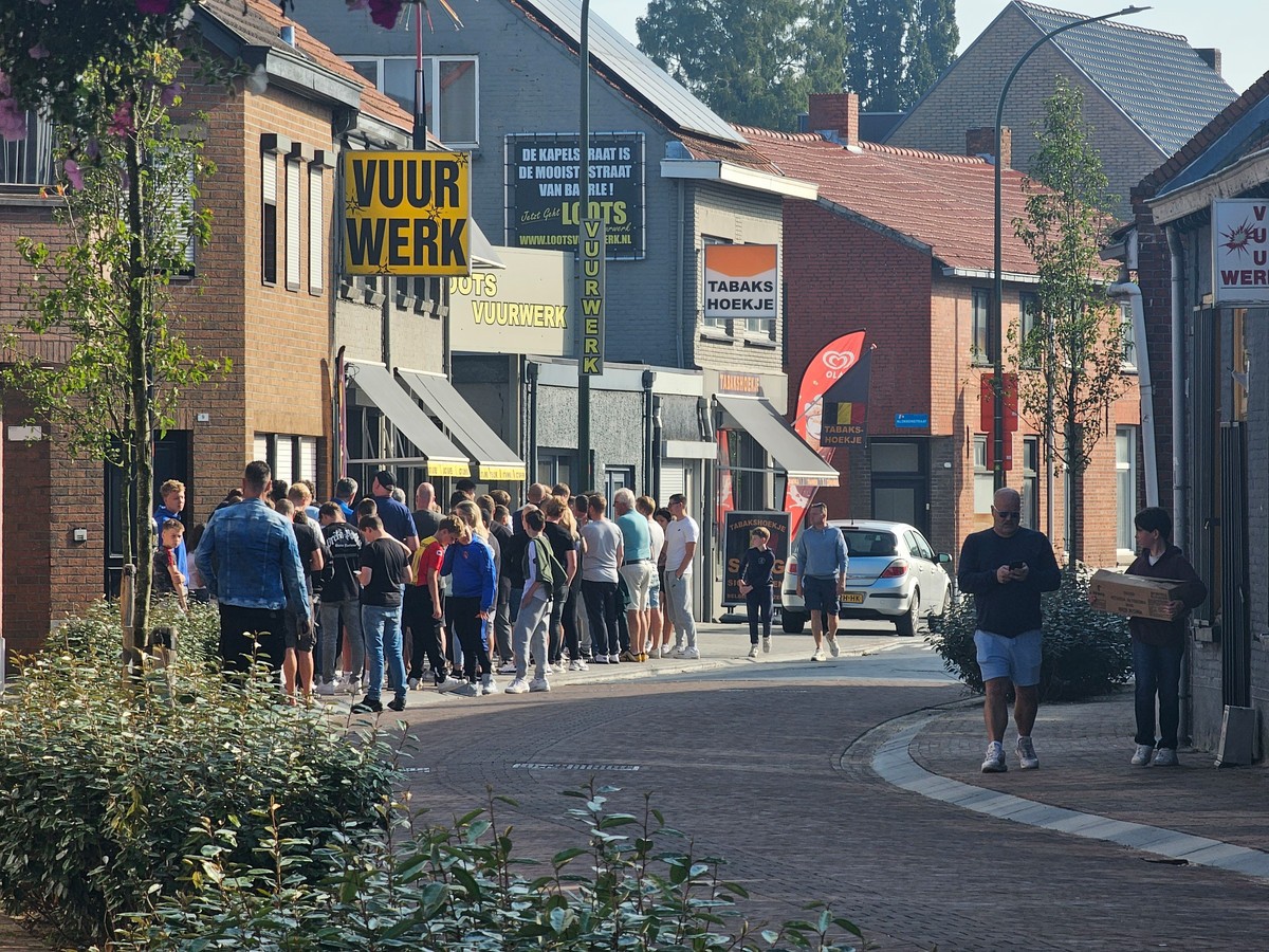 Click image for larger version

Name:	Baarle Vuurwerk Loots 2024.jpg
Views:	81
Size:	450.7 KB
ID:	3664