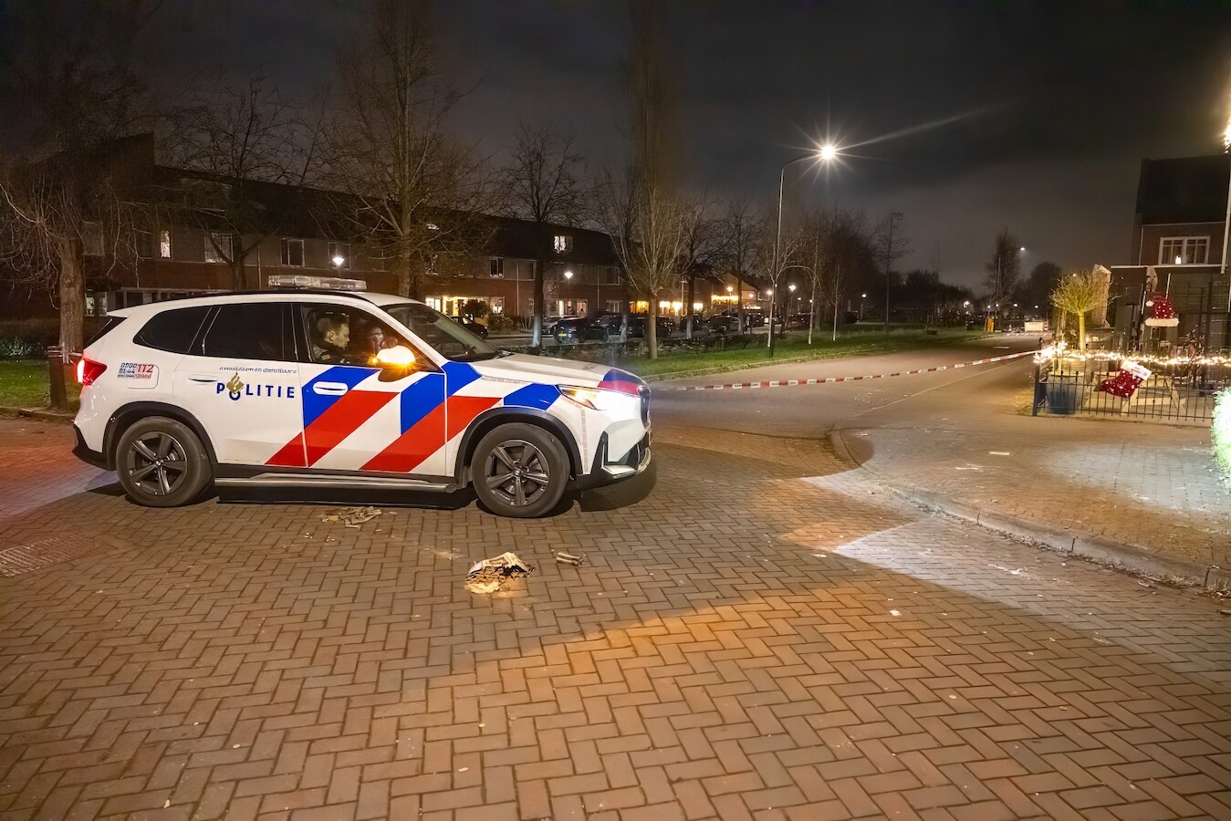 Click image for larger version

Name:	tijdens-oud-en-nieuw-heeft-de-politie-in-wilnis-een-deel-van-de-klompenmaker-afgezet-na-een-vondst-van-gevaarlijk-vuurwerk.jpg
Views:	17
Size:	299.4 KB
ID:	4910